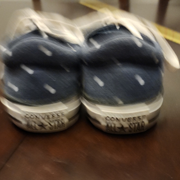 Converse Blue Polka Dot Sneakers with White Laces - Picture 3 of 8